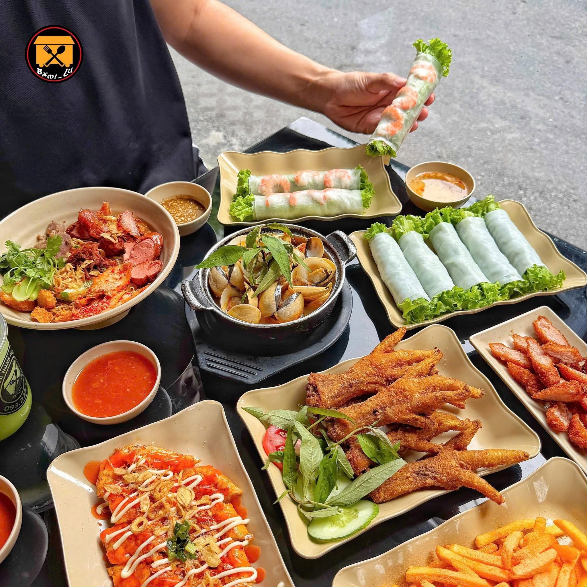 Chiều Đến TP. Vinh Chưa Biết Ăn Gì? Top 4 Quán Ăn Vặt Ngon Được Giới Trẻ Yêu Thích